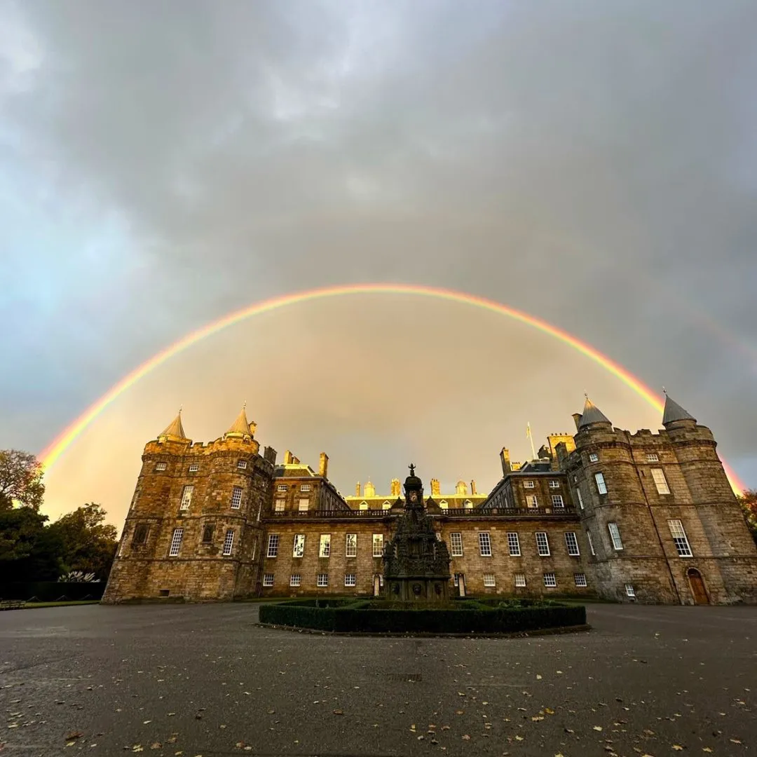 Buckingham Palace: A Regal Icon of British Heritage