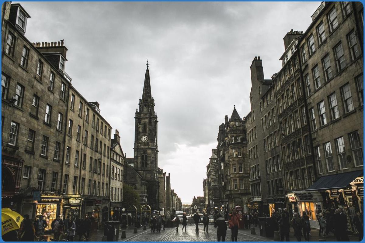 Edinburgh Castle 