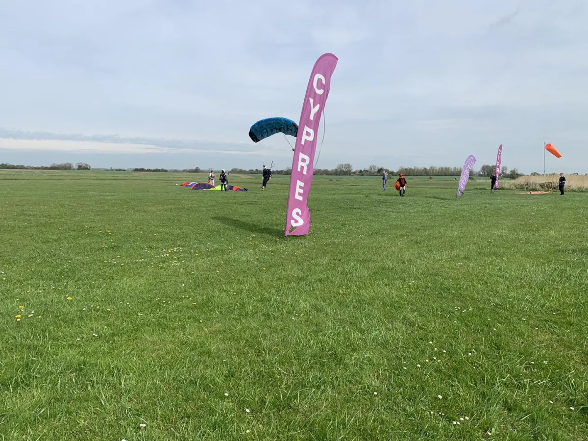 UK Parachuting